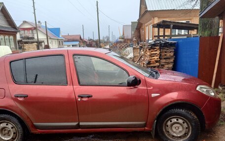 Renault Sandero I, 2013 год, 470 000 рублей, 2 фотография