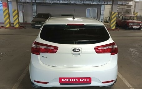 KIA Rio III рестайлинг, 2014 год, 915 000 рублей, 2 фотография