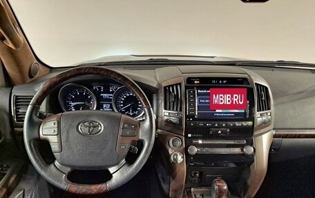 Toyota Land Cruiser 200, 2013 год, 4 930 000 рублей, 19 фотография