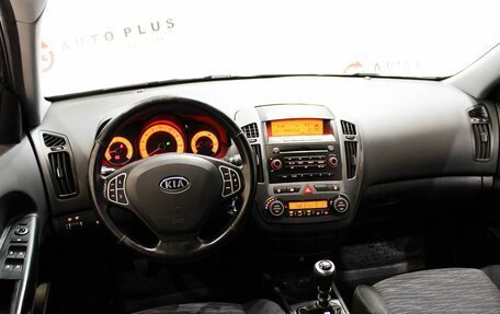 KIA cee'd I рестайлинг, 2009 год, 859 000 рублей, 9 фотография