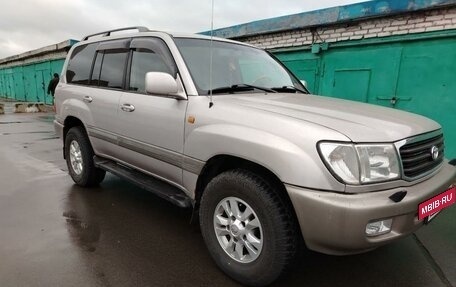 Toyota Land Cruiser 100 рестайлинг 2, 2001 год, 1 650 000 рублей, 5 фотография