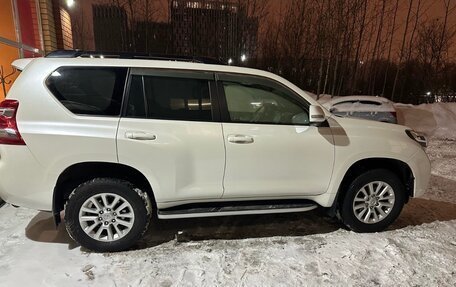 Toyota Land Cruiser Prado 150 рестайлинг 2, 2017 год, 4 450 000 рублей, 6 фотография