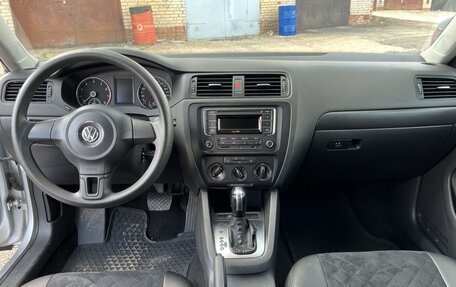 Volkswagen Jetta VI, 2014 год, 1 000 000 рублей, 7 фотография