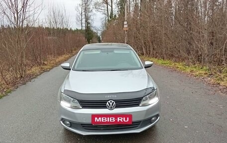 Volkswagen Jetta VI, 2014 год, 1 000 000 рублей, 5 фотография