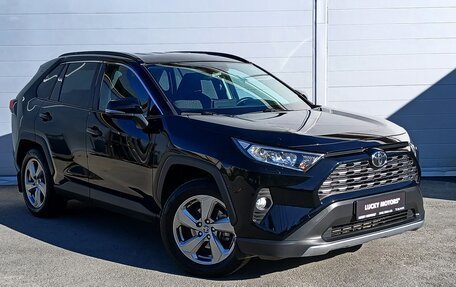 Toyota RAV4, 2021 год, 3 657 000 рублей, 2 фотография