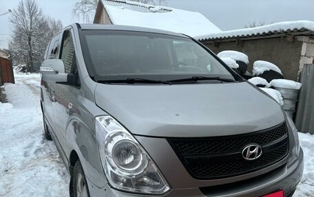 Hyundai Grand Starex Grand Starex I рестайлинг 2, 2011 год, 1 750 000 рублей, 2 фотография