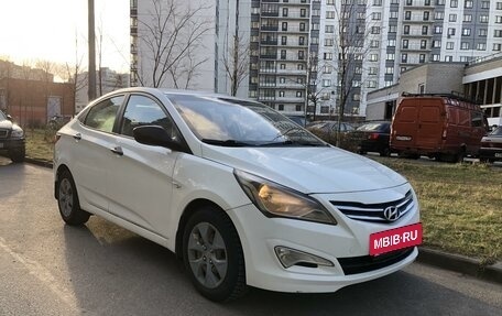 Hyundai Solaris II рестайлинг, 2015 год, 699 000 рублей, 2 фотография