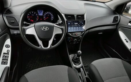 Hyundai Solaris II рестайлинг, 2011 год, 725 000 рублей, 20 фотография