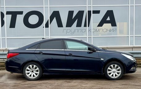 Hyundai Sonata VI, 2010 год, 878 000 рублей, 3 фотография