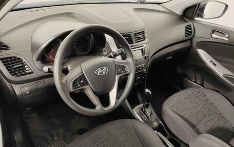 Hyundai Solaris II рестайлинг, 2015 год, 1 149 000 рублей, 13 фотография