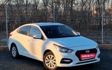 Hyundai Solaris II рестайлинг, 2018 год, 1 399 000 рублей, 4 фотография