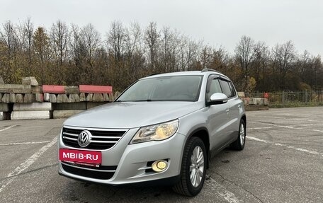 Volkswagen Tiguan I, 2010 год, 950 000 рублей, 2 фотография