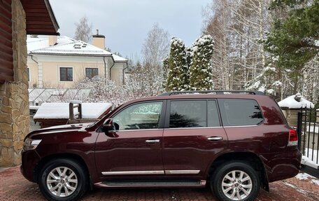 Toyota Land Cruiser 200, 2017 год, 5 999 999 рублей, 2 фотография