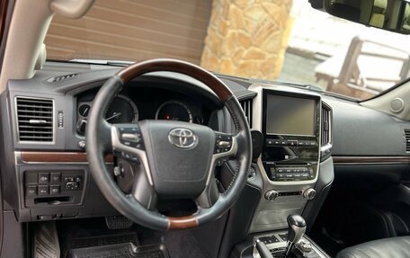 Toyota Land Cruiser 200, 2017 год, 5 999 999 рублей, 13 фотография