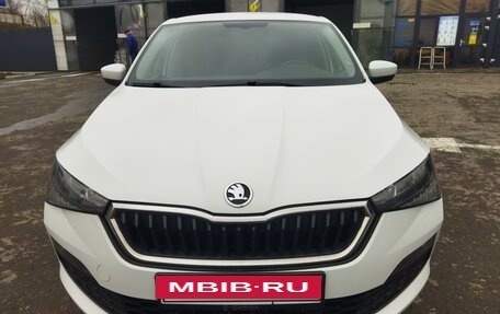 Skoda Rapid II, 2021 год, 1 875 000 рублей, 2 фотография