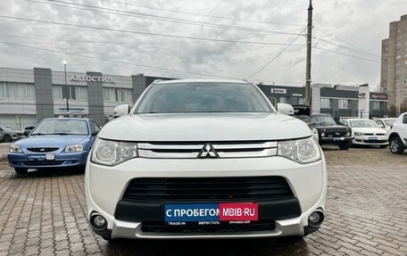 Mitsubishi Outlander III рестайлинг 3, 2014 год, 1 679 000 рублей, 2 фотография