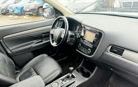 Mitsubishi Outlander III рестайлинг 3, 2014 год, 1 679 000 рублей, 14 фотография