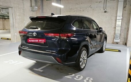 Toyota Highlander, 2020 год, 6 500 000 рублей, 5 фотография