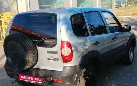 Chevrolet Niva I рестайлинг, 2010 год, 530 000 рублей, 8 фотография