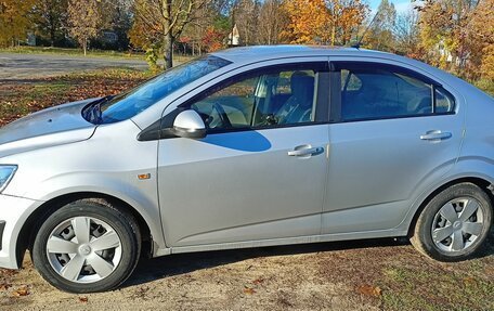 Chevrolet Aveo III, 2013 год, 810 000 рублей, 2 фотография