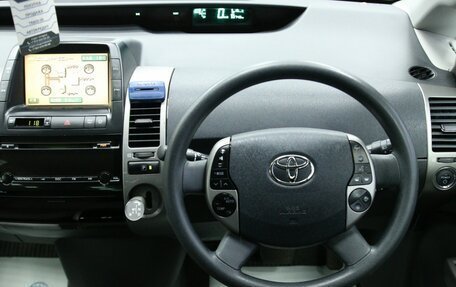 Toyota Prius, 2011 год, 1 153 000 рублей, 18 фотография