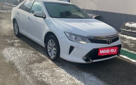 Toyota Camry, 2017 год, 2 800 000 рублей, 3 фотография