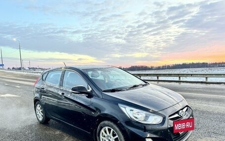 Hyundai Solaris II рестайлинг, 2011 год, 795 000 рублей, 4 фотография