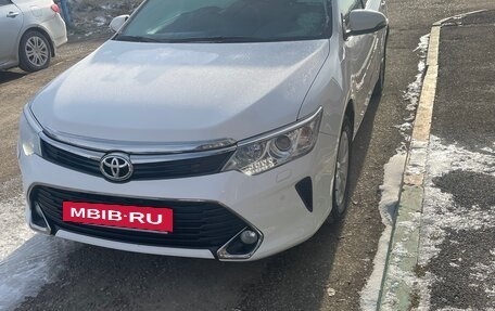 Toyota Camry, 2017 год, 2 800 000 рублей, 4 фотография