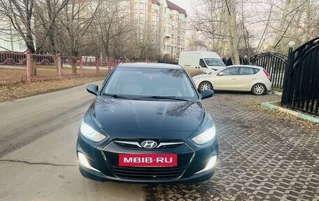 Hyundai Solaris II рестайлинг, 2013 год, 870 000 рублей, 8 фотография