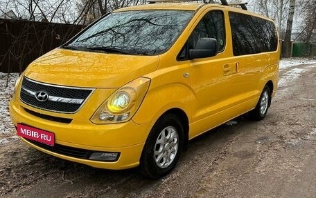 Hyundai Grand Starex Grand Starex I рестайлинг 2, 2010 год, 1 450 000 рублей, 1 фотография