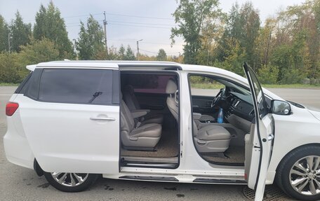 KIA Carnival III, 2017 год, 2 650 000 рублей, 5 фотография