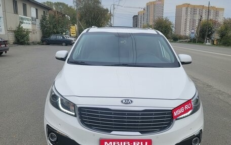 KIA Carnival III, 2017 год, 2 650 000 рублей, 11 фотография