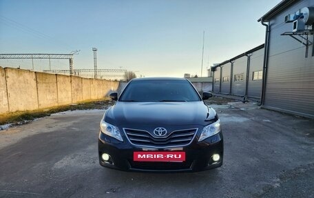 Toyota Camry, 2009 год, 1 820 000 рублей, 2 фотография