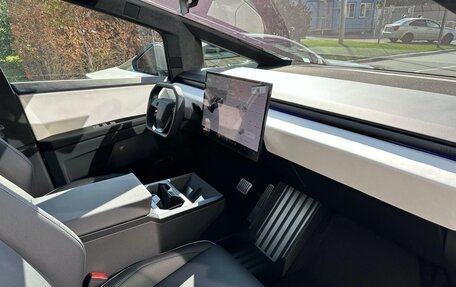 Tesla Cybertruck, 2024 год, 39 500 000 рублей, 2 фотография