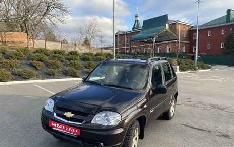 Chevrolet Niva I рестайлинг, 2011 год, 630 000 рублей, 3 фотография