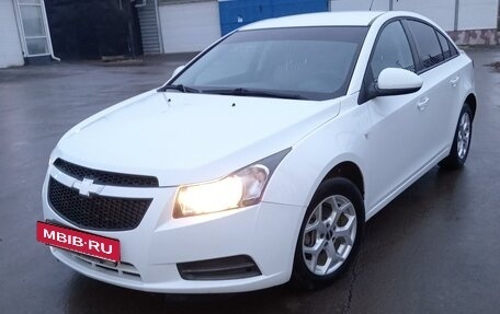 Chevrolet Cruze II, 2012 год, 810 000 рублей, 4 фотография