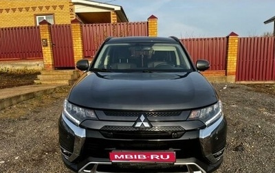 Mitsubishi Outlander III рестайлинг 3, 2021 год, 3 280 000 рублей, 1 фотография