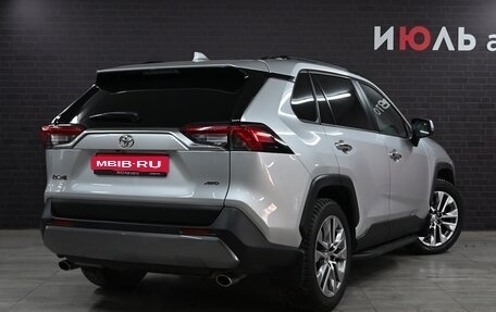 Toyota RAV4, 2020 год, 3 830 000 рублей, 7 фотография