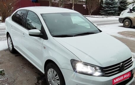 Volkswagen Polo VI (EU Market), 2015 год, 850 000 рублей, 3 фотография