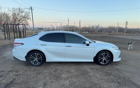 Toyota Camry, 2020 год, 3 600 000 рублей, 3 фотография