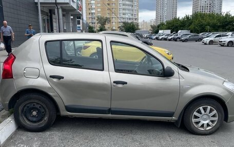 Renault Sandero I, 2011 год, 800 000 рублей, 3 фотография