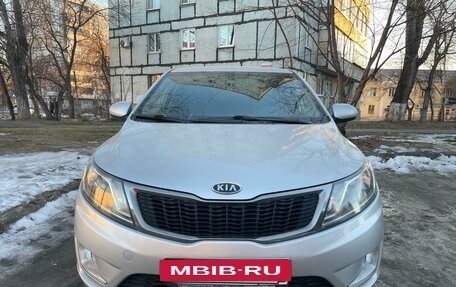 KIA Rio III рестайлинг, 2012 год, 900 000 рублей, 3 фотография