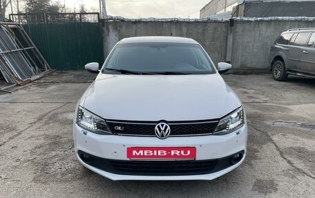 Volkswagen Jetta VI, 2014 год, 750 000 рублей, 2 фотография