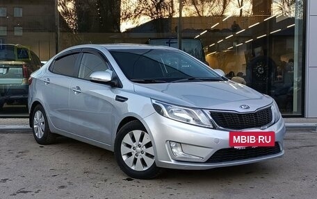 KIA Rio III рестайлинг, 2013 год, 957 000 рублей, 3 фотография