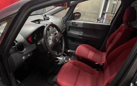 Mitsubishi Colt VI рестайлинг, 2006 год, 500 000 рублей, 8 фотография