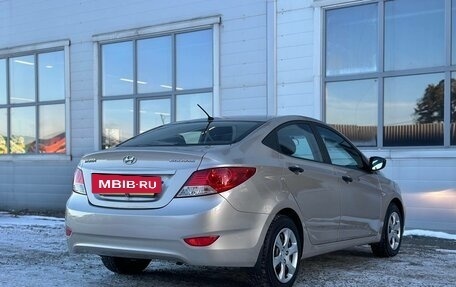 Hyundai Solaris II рестайлинг, 2011 год, 799 000 рублей, 7 фотография