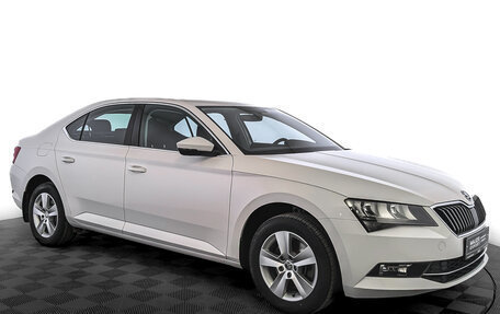 Skoda Superb III рестайлинг, 2017 год, 2 265 000 рублей, 3 фотография