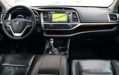 Toyota Highlander III, 2013 год, 2 950 000 рублей, 12 фотография