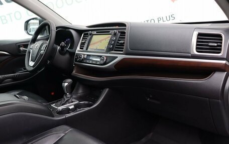 Toyota Highlander III, 2013 год, 2 950 000 рублей, 13 фотография