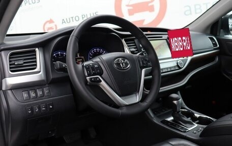 Toyota Highlander III, 2013 год, 2 950 000 рублей, 11 фотография